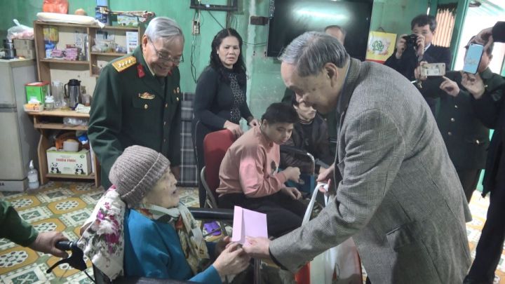 Hải Phòng: Chăm sóc nạn nhân chất độc da cam dịp Tết Nguyên đán Quý Mão 2023