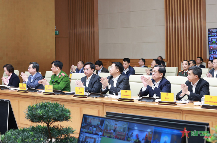 Thủ tướng Phạm Minh Chính: Chuyển đổi số phải lấy người dân chủ thể