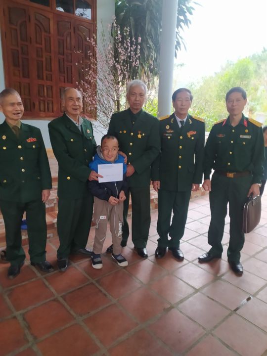 Tỉnh hội Lào Cai: Tổ chức nắm tình hình và thăm hỏi tặng quà nạn nhân chất độc da cam