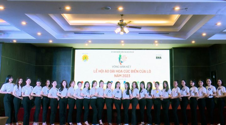 Cửa Lò (Nghệ An) rộn ràng Lễ hội Áo dài Hoa Cúc biển