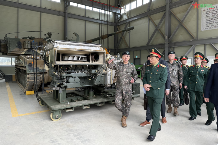 Hoạt động của Bộ trưởng Phan Văn Giang tại Hàn Quốc