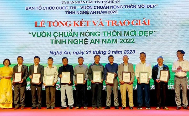 Nghệ An: Hơn 300 vườn được cấp giấy chứng nhận chuẩn nông thôn mới