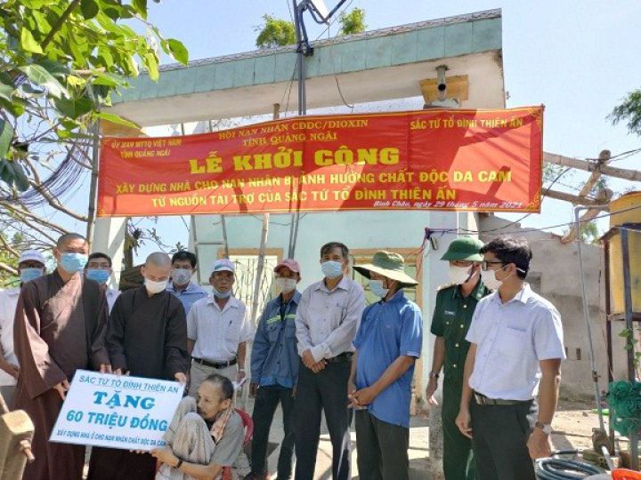 Vì nạn nhân chất độc da cam-Sẵn lòng vượt gian khó và sẻ chia