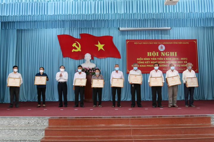 Hội Tiền Giang: Hội nghị điển hình tiên tiến 5 năm (2016-2021) và tổng kết hoạt động Hội năm 2021