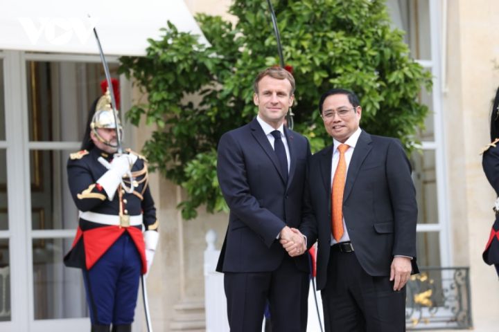 Thủ tướng Phạm Minh Chính hội kiến Tổng thống Pháp Emmanuel Macron
