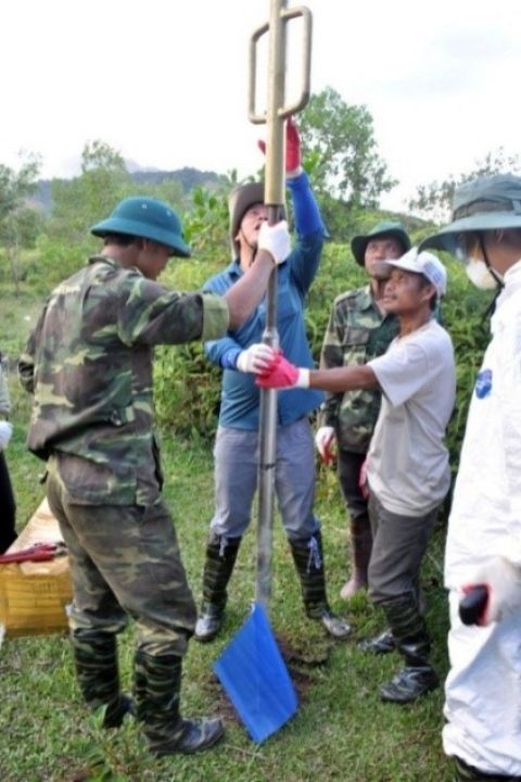 PERINATAL DIOXIN EXPOSE AND NEURODEVELOPMENT AND BEHAVIOR OF VIETNAMESE CHILDREN IN THE HOT POTS OF AGENT ORANGE CONTAMINATION IN VIETNAM