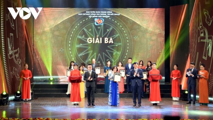 Thủ tướng: Công tác thông tin đối ngoại cần được đổi mới mạnh mẽ