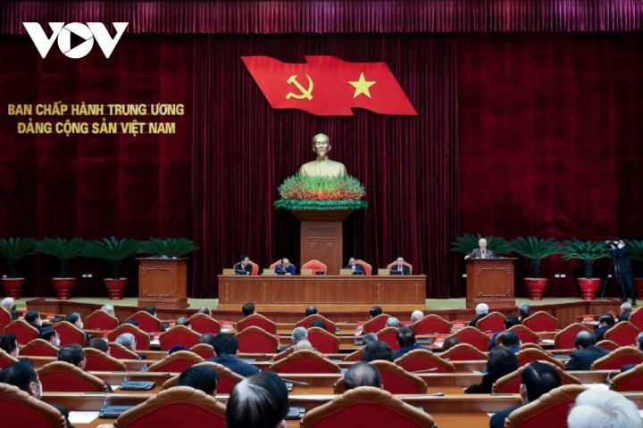 Tổng Bí thư chủ trì cuộc gặp mặt của Bộ Chính trị với nguyên lãnh đạo Đảng, Nhà nước