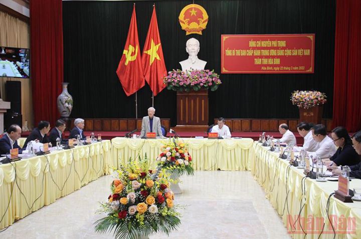 Tổng Bí thư Nguyễn Phú Trọng thăm, làm việc tại Hòa Bình