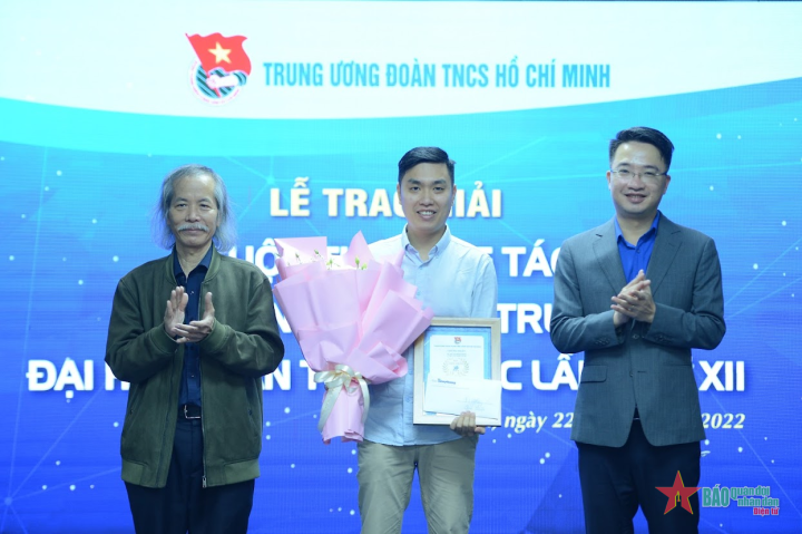 Công bố biểu trưng Đại hội Đoàn toàn quốc lần thứ XII