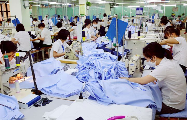 Thực hiện chính sách tiền lương mới: Động lực để phát triển kinh tế - xã hội