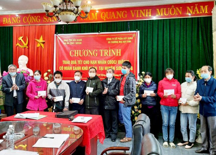 Tỉnh hội Bắc Giang: Tổ chức tặng quà cho 200 NNCĐDC có hoàn cảnh khó khăn nhân dịp Tết Nguyên đán Nhâm Dần 2022