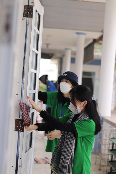 Đà Nẵng: cơ sở Đoàn Thanh niên tặng quà cho nạn nhân chất độc da cam