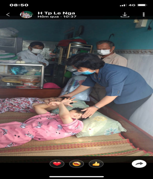 Thành hội Cần Thơ tổ chức tặng quà cho trẻ em là nạn nhân chất độc da cam