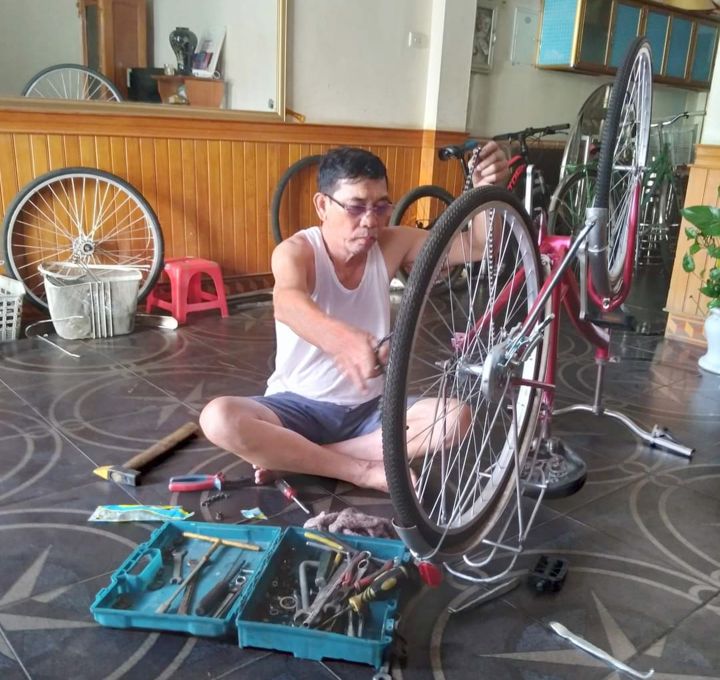 Những chiếc xe “nâng bước đến trường” của ông Nguyễn Thành Nam