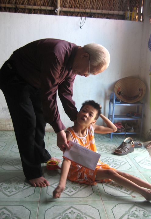 Tấm lòng của Giáo sư Huỳnh Thế Cuộc