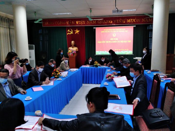 Các tổ chức Hội đặc thù tỉnh Bắc Kạn ký giao ước thi đua năm 2022