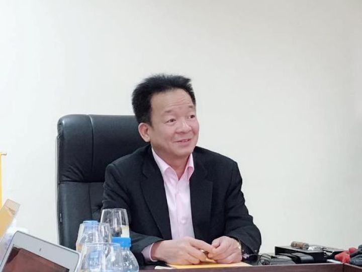 Bầu Hiển: Văn Hậu không về đá Seagames, 10 - 20 triệu đô cũng không đồng ý