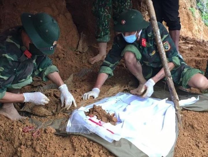 Quảng Trị: San đất làm nhà, phát hiện 4 bộ hài cốt liệt sĩ