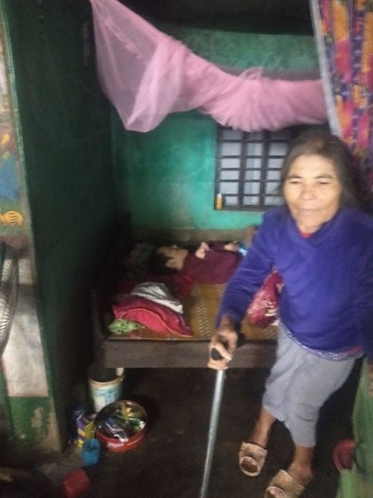 Còn con, tôi phải sống cho đến khi nó đi tôi cũng theo luôn.