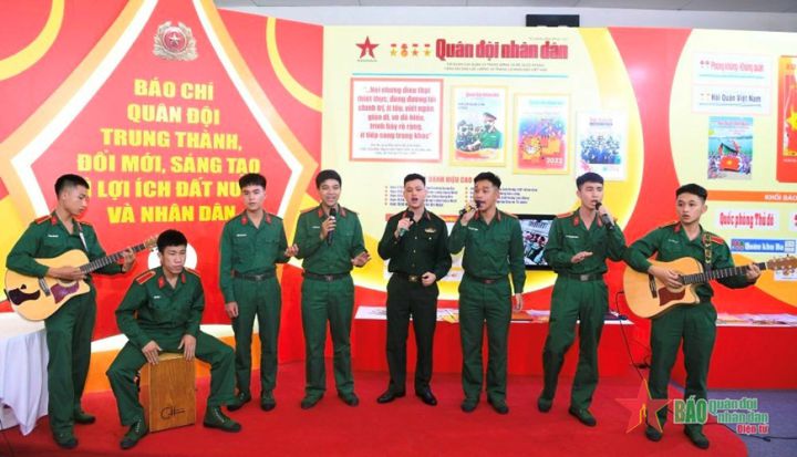 Tọa đàm “Báo chí Quân đội với nhiệm vụ bảo vệ nền tảng tư tưởng của Đảng”