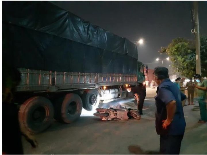 Người vợ gào khóc bên thi thể chồng con ở Bình Dương