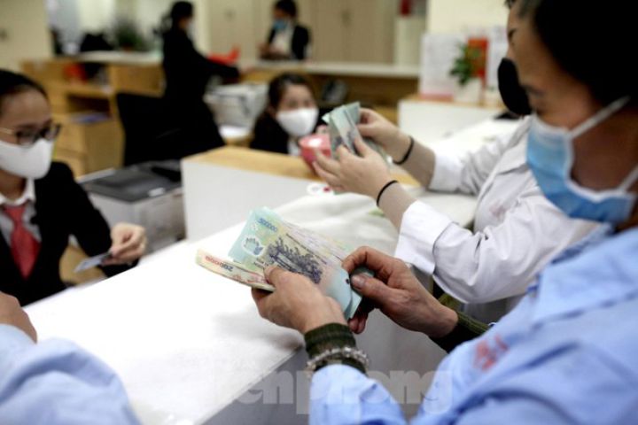 Kiến nghị lùi thời điểm tăng lương tối thiểu vùng