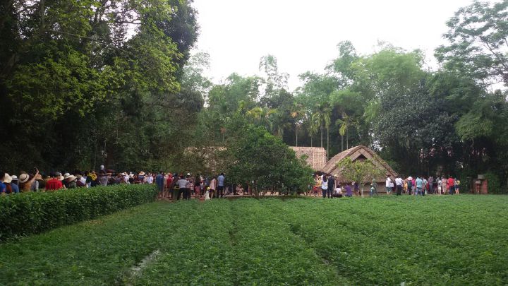 Nghệ An: Hàng vạn du khách về thăm quê Bác dịp nghỉ lễ 30-4