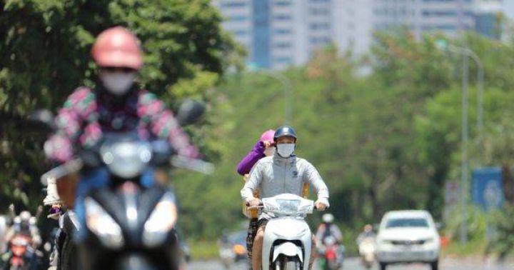 Mùa hè đến muộn, dự báo không "nóng nung người" như năm ngoái
