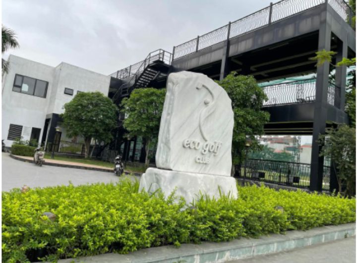 Hà Nội: Xử phạt chủ sân golf để bóng bay sang khu chung cư làm vỡ kính ô tô, rơi trúng đầu trẻ con