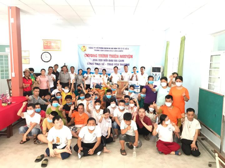 Chương trình thiện nguyện “Xoa dịu nỗi đau da cam, cùng chia sẻ và trao yêu thương”