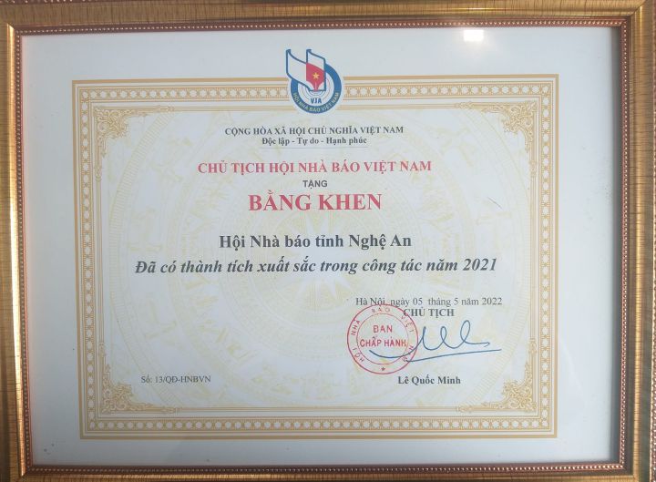 Hội Nhà báo Việt Nam khen thưởng nhiều tập thể cá nhân xuất sắc năm 2021