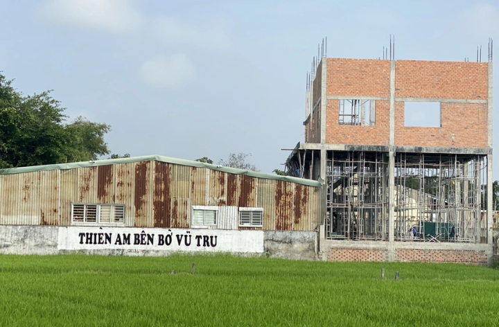 Bố Diễm My kể việc mất liên lạc với con gái gần 2 năm