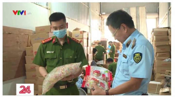 Chiêu thức "lên đời" bánh kẹo Trung Quốc thành hàng Nhật Bản