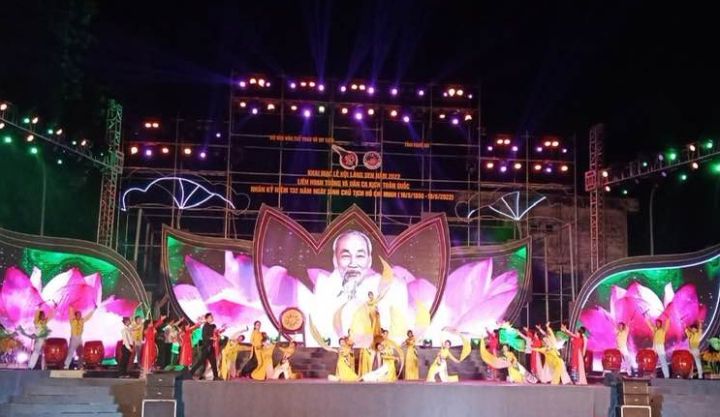 Nghệ An: Long trọng khai mạc Lễ hội Làng Sen 2022