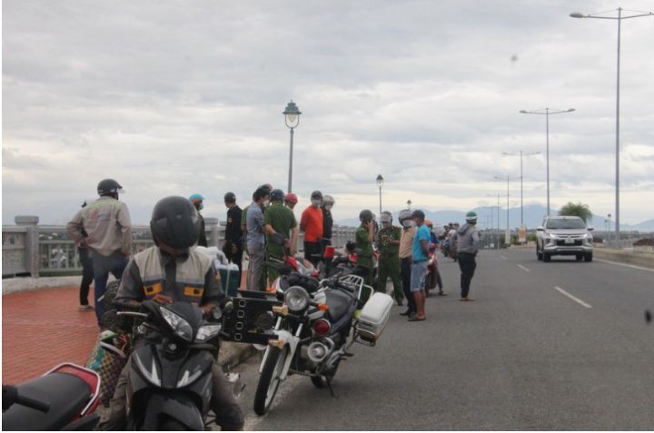 Vụ cha ôm con gái nhảy cầu Cửa Đại tự tử: Tìm thấy thi thể cháu bé