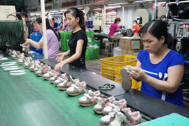 Ồ ạt rút BHXH một lần: Còn bất bình đẳng trong việc tính lương hưu