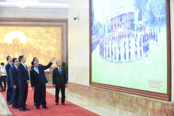 Thủ tướng Phạm Minh Chính tiếp Chủ tịch Quốc hội Singapore Tan Chuan-Jin