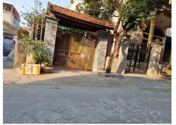 Bất thường đường dây nhập siêu xe biếu tặng: Hộ nghèo được tặng siêu xe