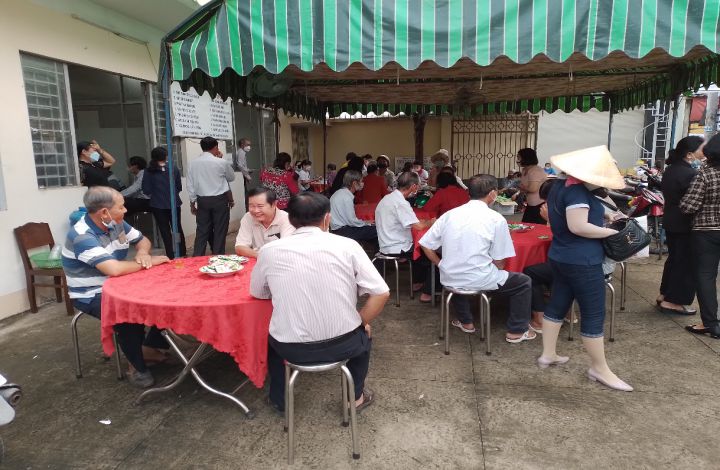 Thành phố Tân An khám, cấp thuốc miễn phí cho  nạn nhân chất độc da cam và người nghèo