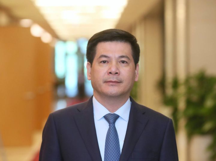 Bộ trưởng Bộ Công thương: 'Ép giá xăng thật thấp có thể gây thiệt hại lớn'