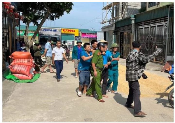 Triệu Quân Sự thản nhiên vào quán ăn chè, trả lại tiền thừa trên đường trốn chạy