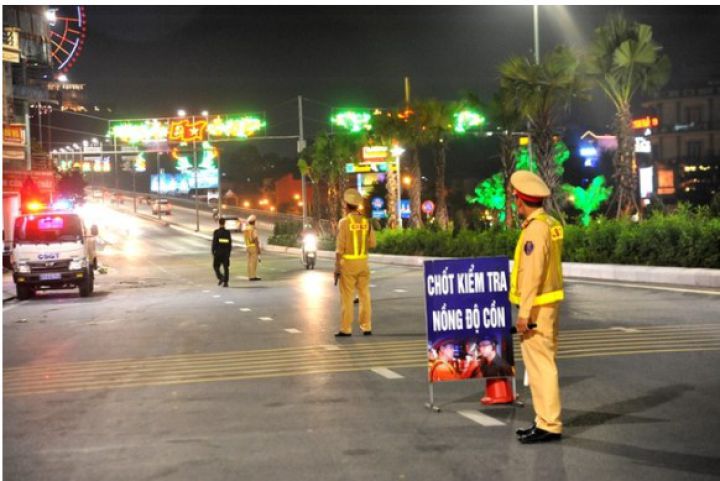 Đề xuất phạt tù lái xe vi phạm nồng độ cồn dù chưa gây tai nạn