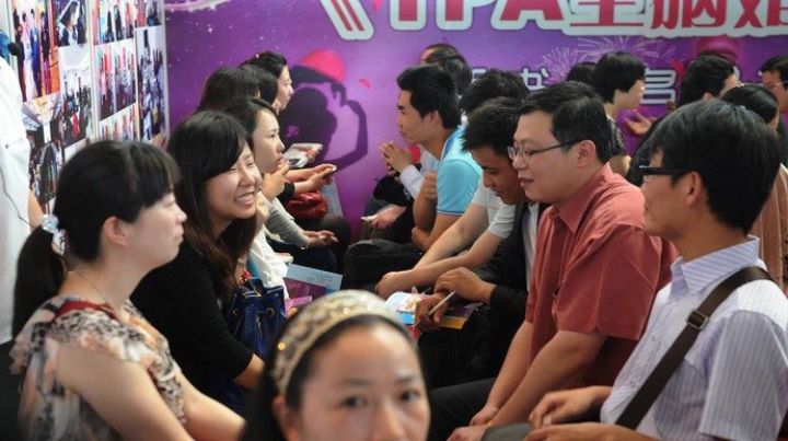 Vấn nạn mất cân bằng giới tính: Khi 5 cô gái xem mặt 100 chàng trai