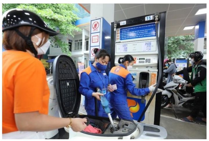 Giá xăng dầu đồng loạt giảm mạnh hơn 3.000 đồng/lít từ 0h ngày 11/7