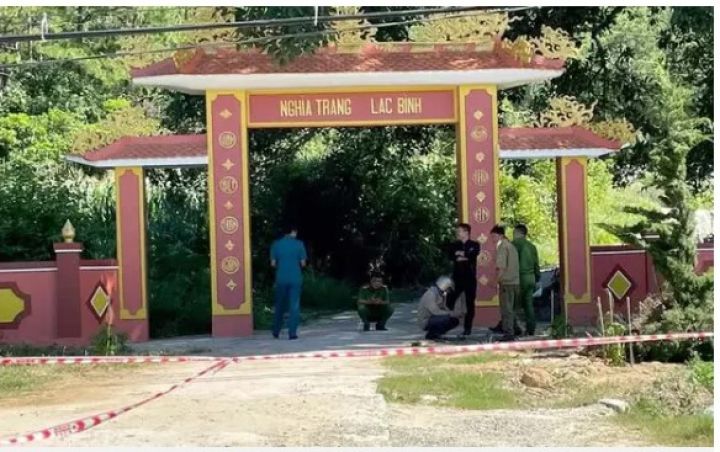 Xót xa cảnh cha chết cháy ở nghĩa trang, con bỏng nặng tử vong