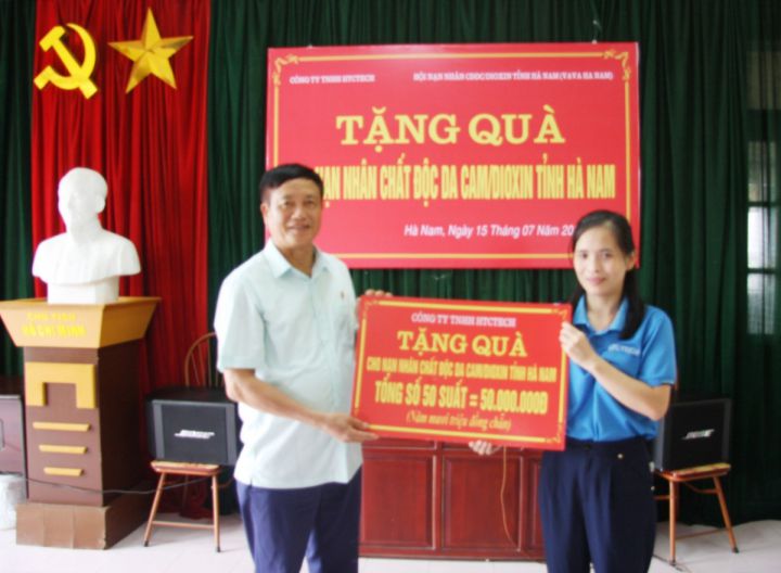 Hội huyện Thanh Liêm xây Nhà tình nghĩa và tặng quà cho nạn nhân dịp 27/7