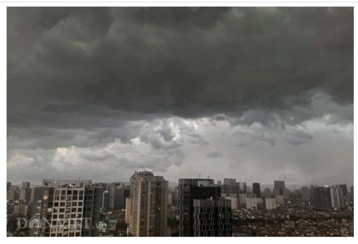 Mưa dông trên cả nước kéo dài đến khoảng 22/7