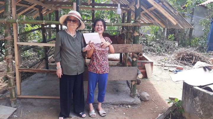 Quảng Ngãi: Tặng bò giống cho nạn nhân chất độc da cam huyện Sơn Hà