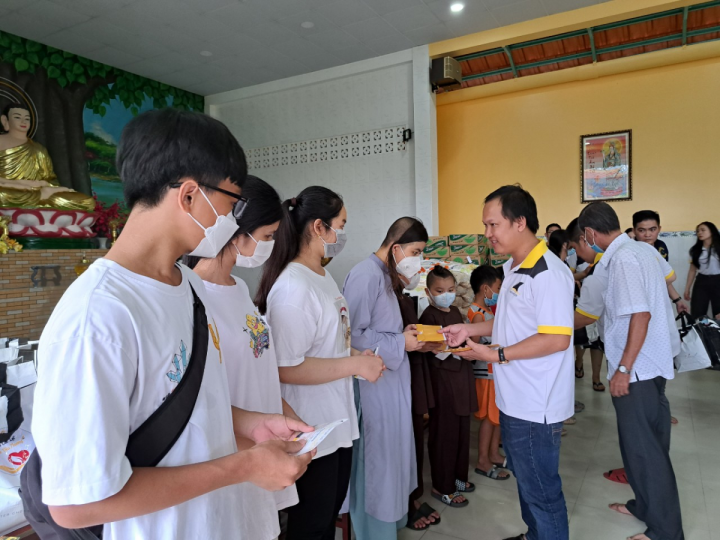 Trà Vinh: Chia sẻ yêu thương